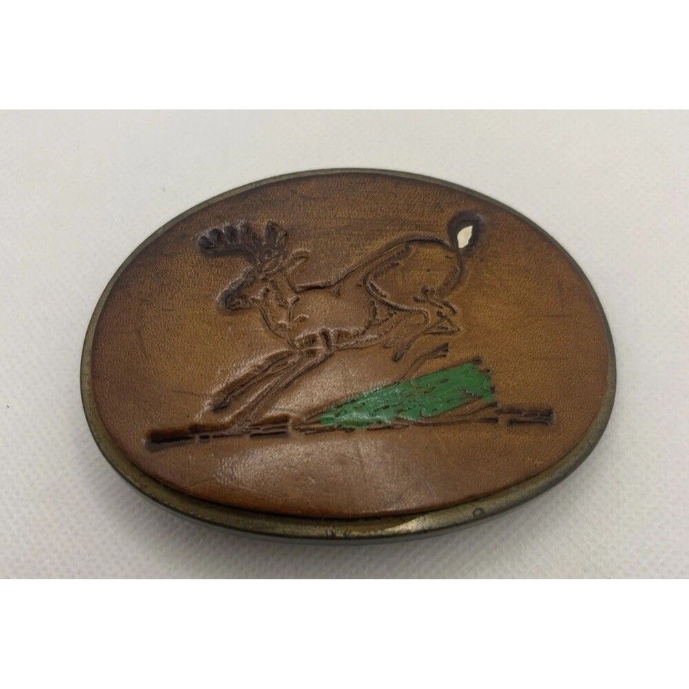 Vtg White Tail Deer belt buckle Hand Tooled handcrafted leather Western nature